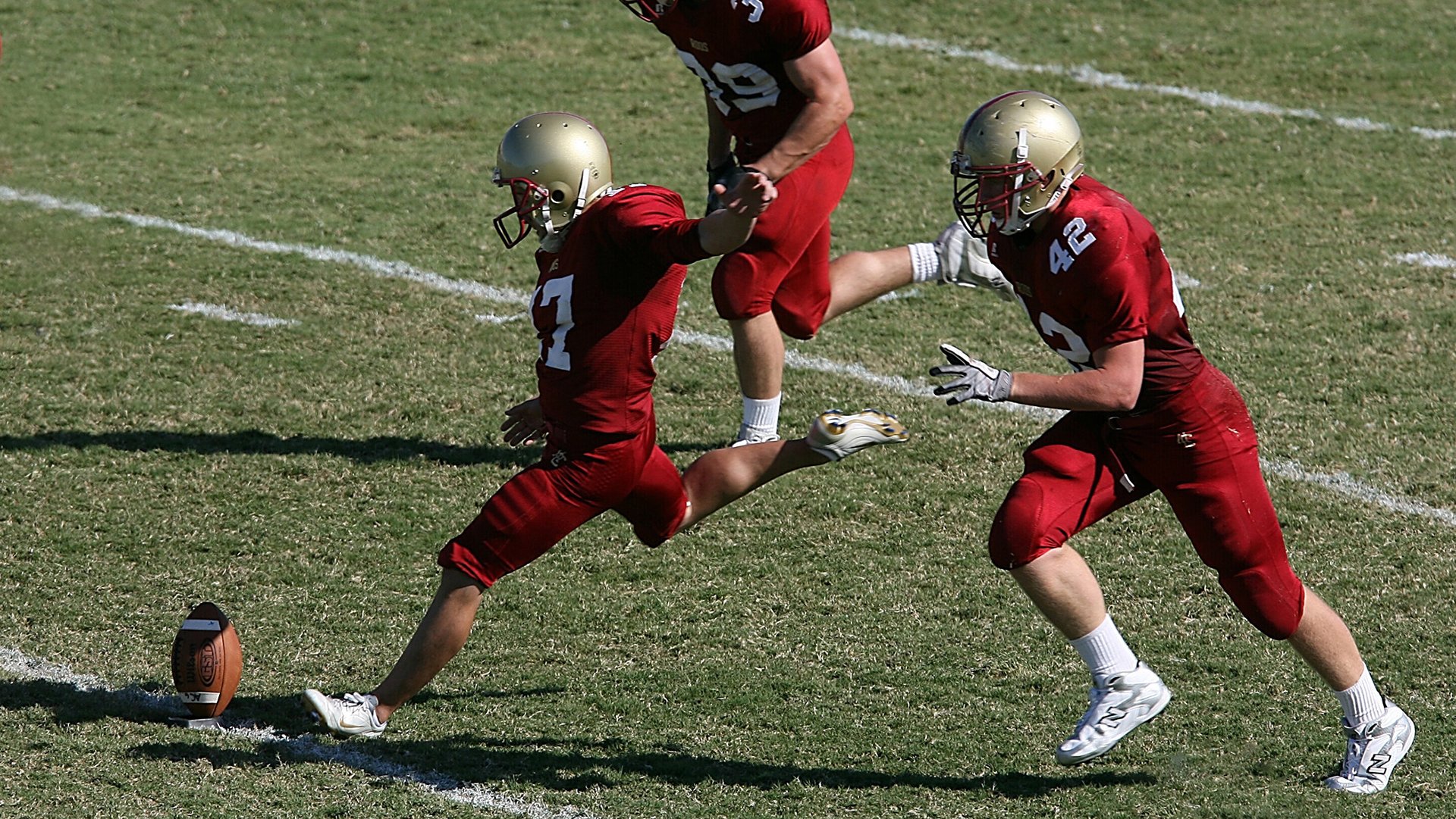 绿茵场上的唯一性，皇家社会掀翻洪都拉斯，萨拉赫在德甲争冠战接管比赛